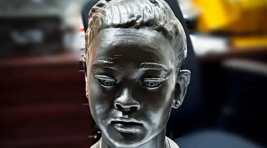 Bronze bust of gymnast Suni Lee at a park in St. Paul, Minnesota